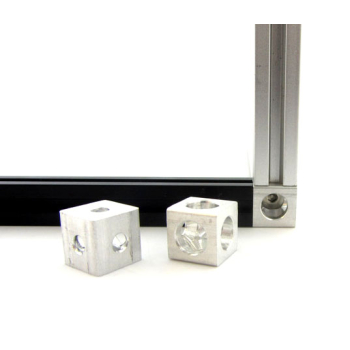 Makerbeam cube brackets
